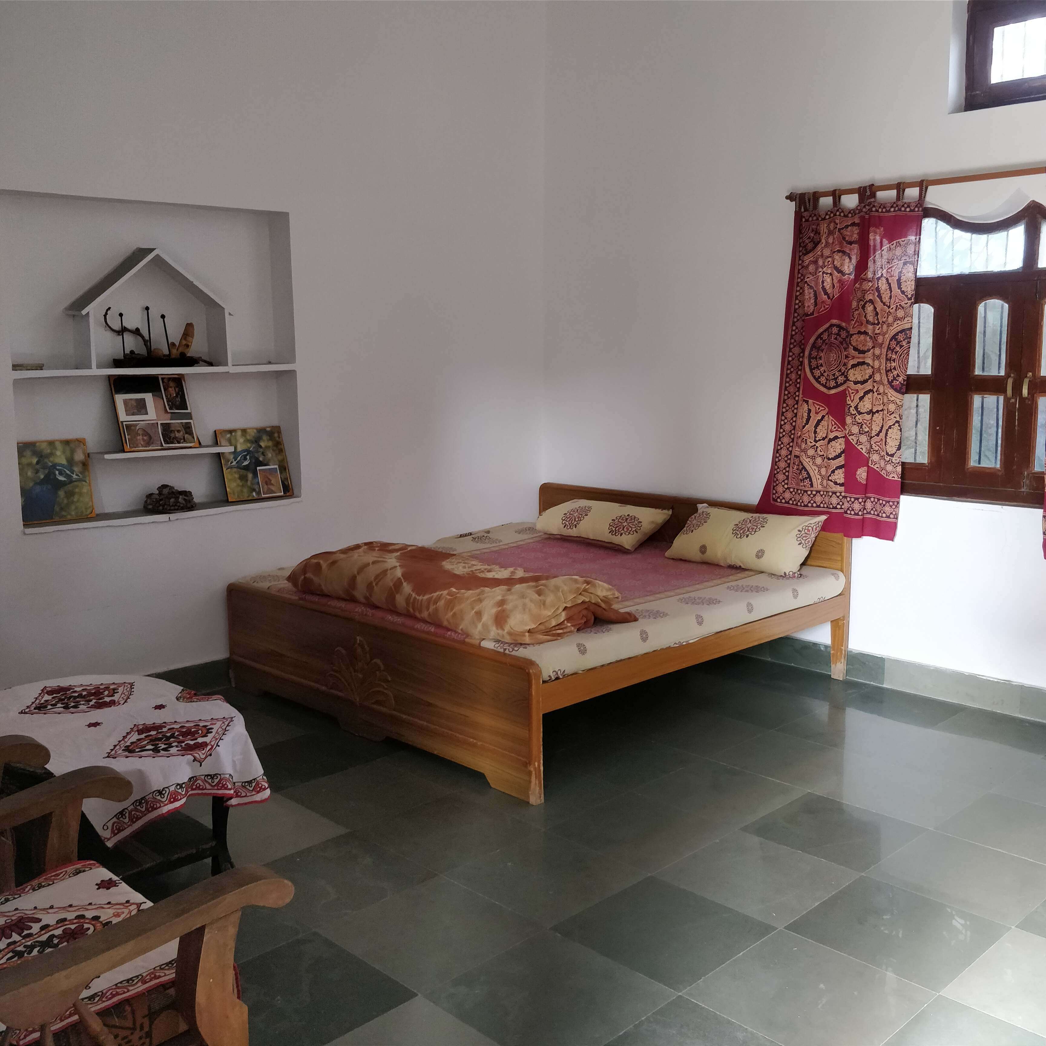 A quiet corner with an ergonomic chair.